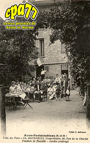 Avon - Villa du Parc Ch. Bourgeois. Pension de Famille - Jardin ombrag