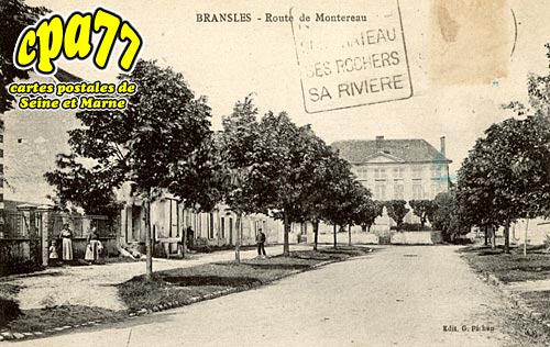 Bransles - Route de Montereau