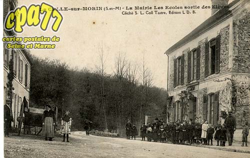 La Celle Sur Morin - La Mairie - Les Ecoles, sortie des lves