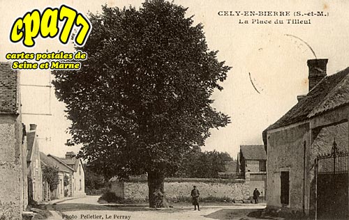 Cly En Bire - La Place du Tilleul