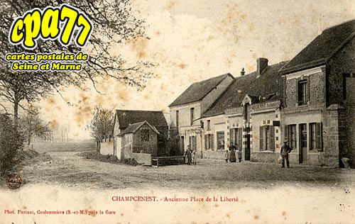 Champcenest - Ancienne Place de la Libert (en l'tat)