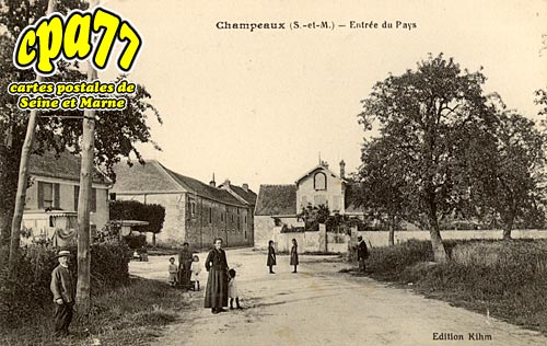 Champeaux - Entre du Pays
