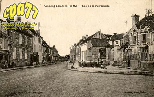 Champeaux - Rue de la Ferronnerie