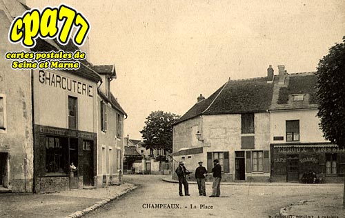 Champeaux - La Place