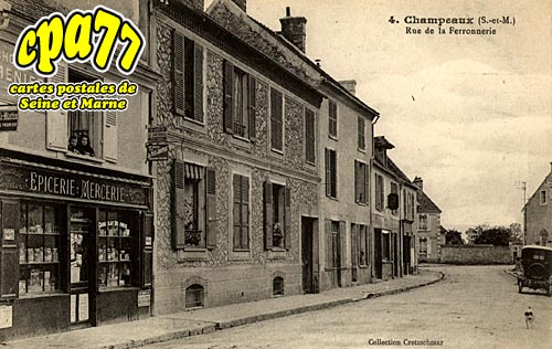Champeaux - Rue de la Ferronnerie