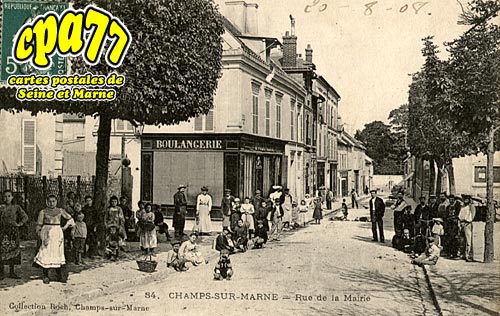 Champs Sur Marne - Rue de la Mairie