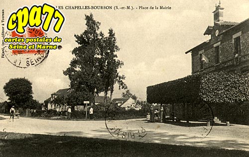 Les Chapelles Bourbon - Place de la Mairie