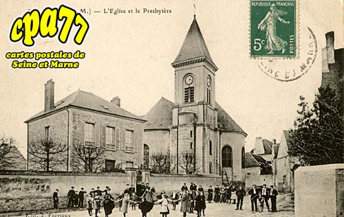 Charny - L'Eglise et le Presbytre