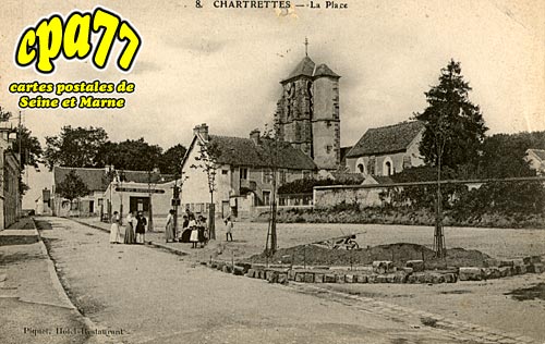 Chartrettes - La Place