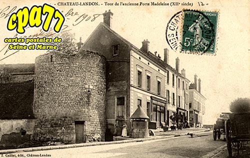 Chteau Landon - Tour de l'ancienne Poste Madeleine (XIIe sicle)
