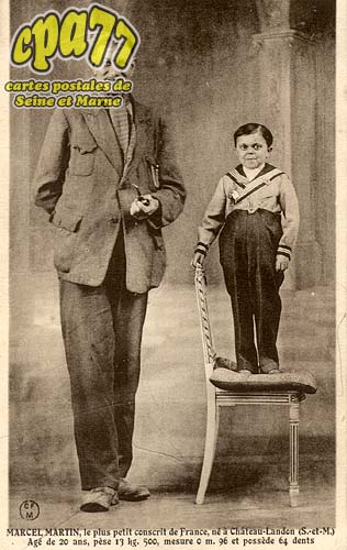 Chteau Landon - Marcel Martin, le plus petit conscrit de France, n  Chteau-Landon - Ag de 20 ans, pse 13 kg.500, mesure 0m96 et possde 24 dents