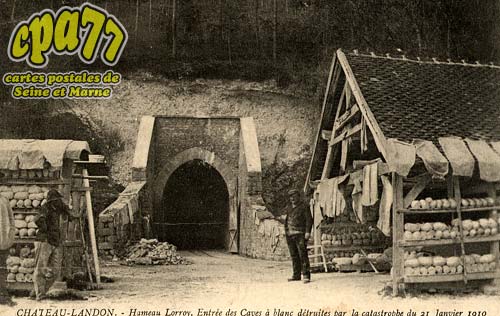 Chteau Landon - Hameau Lorroy - Entre des Caves  blanc dtruites par la catastrophe du 21 Janvier 1910