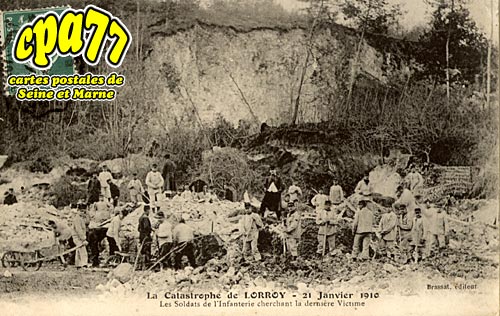 Chteau Landon - La Catastrophe de Lorroy - 21 Janvier 1910 - Les Soldats de l'Infanterie cherchant la dernire victime