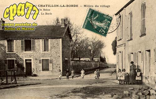 Chtillon La Borde - Milieu du village