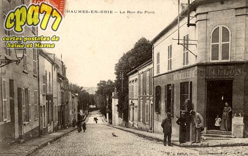 Chaumes En Brie - La Rue du Pont