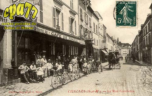 Chelles - La Rue Gambetta
