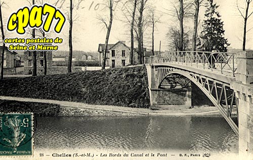 Chelles - Les Bords du Canal et le Pont