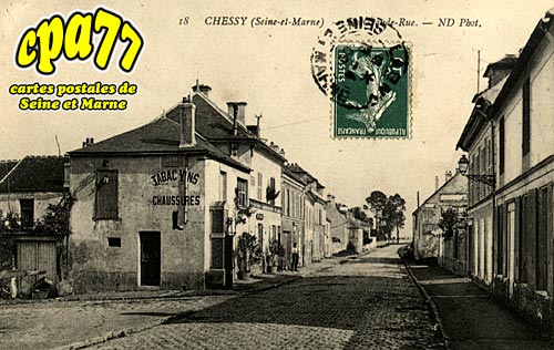 Chessy - La Grande Rue