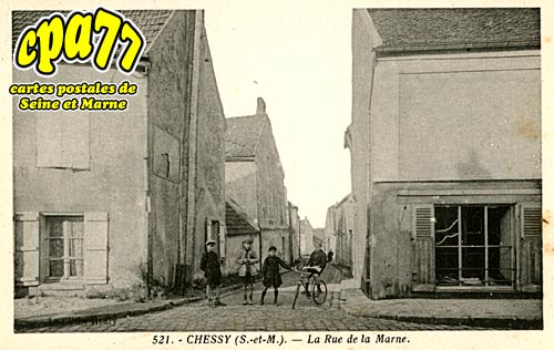 Chessy - La Rue de la Marne