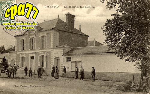 Chevru - La Mairie, les Ecoles