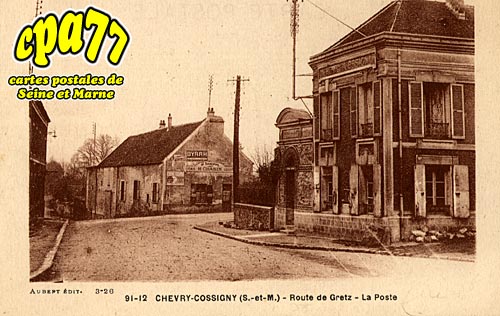 Chevry Cossigny - Route de Gretz - La Poste
