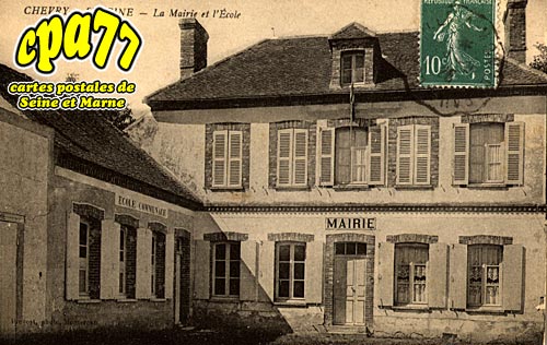 Chevry En Sereine - La Mairie et l'Ecole