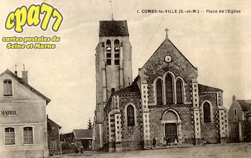 Combs La Ville - Place de l'Eglise