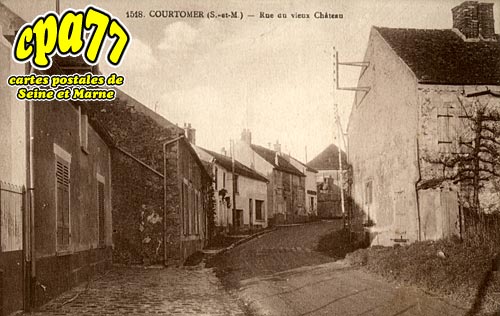 Courtomer - Rue du Vieux Chteau