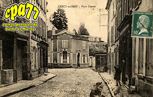 Crcy La Chapelle - Place Camus
