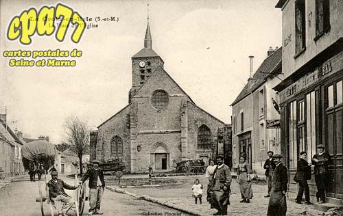 La Croix En Brie - La Place de l'Eglise