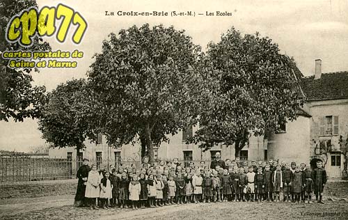 La Croix En Brie - Les Ecoles