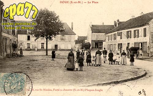 Doue - La Place
