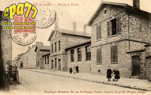 Doue - Mairie et Ecoles
