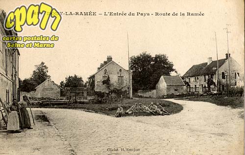 Douy La Ramée - L'entrée du Pays - Route de la Ramée