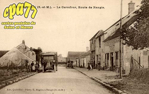 Les écrennes - Le Carrefour, Route de Nangis