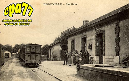 égreville - La Gare