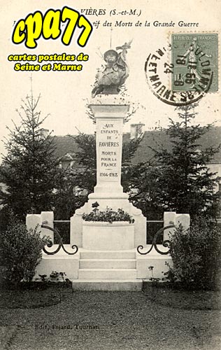 Favires - Le Monument commmoratif des Morts de la Grande Guerre