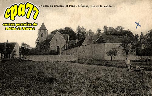Fricy - Un coin du Chteau et Parc - L'Eglise, vue de la Valle