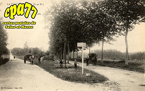 La Fert Gaucher - Le Calvaire - Croisements des Routes Nationale et Dpartementale