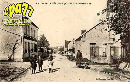 La Fert Gaucher - La Chapelle-Vronge - La Grande Rue