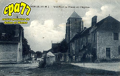 La Fert Gaucher - La Chapelle-Vronge - Vue sur la Place et l'Eglise