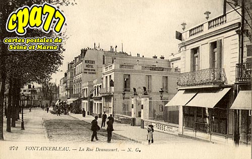 Fontainebleau - La Rue Dennecourt