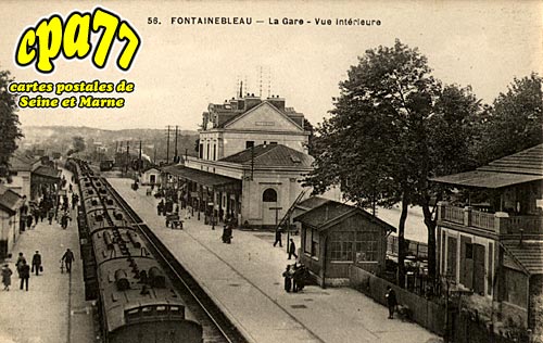 Fontainebleau - La Gare - Vue intrieure