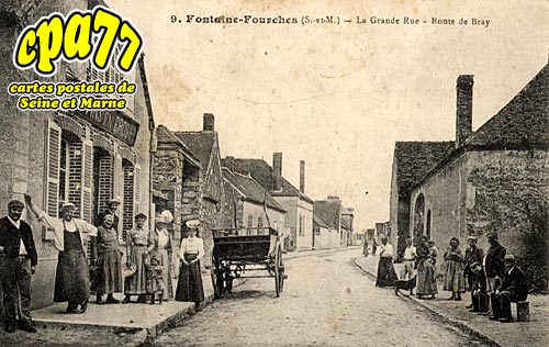 Fontaine Fourches - La Grande Rue - Route de Bray