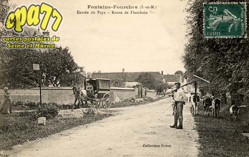 Fontaine Fourches - Entre du Pays - Route de Flamboin