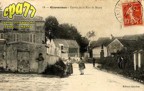 Gouvernes - Entre de la Rue de Bussy