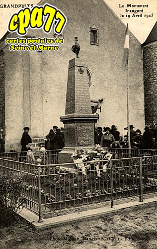 Grandpuits Bailly Carrois - Le Monument Inaugur le 19 Avril 1925