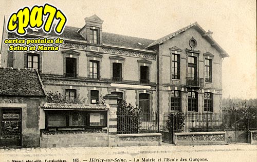 Hricy - La Mairie et l'Ecole des Garons