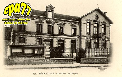 Hricy - La Mairie et l'Ecole de Garons