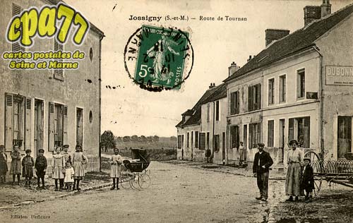 Jossigny - Route de Tournan